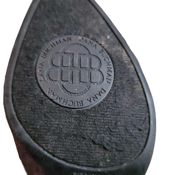 Dana Buchman- Gray heels- size 9 - Picture 7 of 9